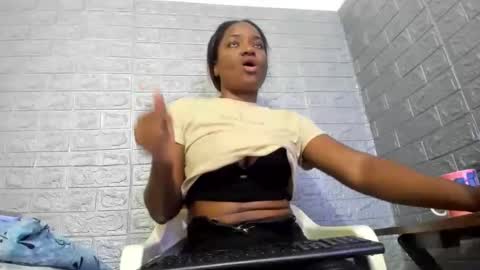 Snapshot of zamara__ chatting on October 2025 09:11:01 PM Zamara online show from October 2025 09:11:01 PM