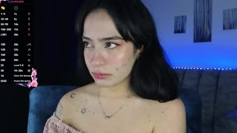 zaradames_ online show from October 2025 04:47:01 AM