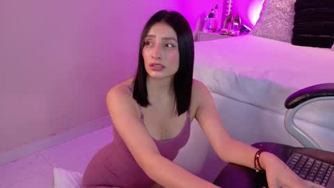 Zara Gold online show from October 2025 11:25:02 PM