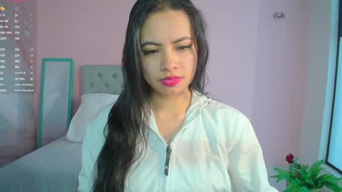 Zarah  online show from January 2025 06:27:01 PM