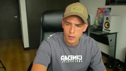 Snapshot of zayn_coss chatting on November 2025 08:10:01 PM Zayn online show from November 2025 08:10:01 PM