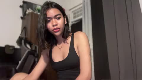 Snapshot of zeethefucker69 chatting on October 2025 05:33:02 PM Zo online show from October 2025 05:33:02 PM