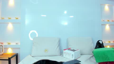 Zenda Evans online show from February 2025 03:37:02 AM