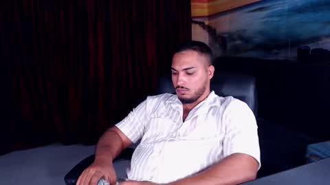 Snapshot of zenobaro chatting on September 2025 08:10:01 PM zenobaro online show from September 2025 08:10:01 PM