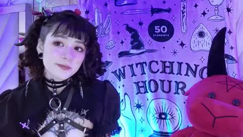    online show from November 2025 01:57:01 PM