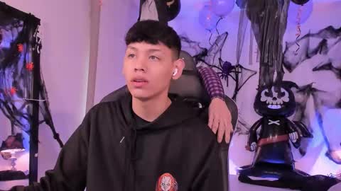 zeus_blaze online show from October 2025 12:13:02 PM