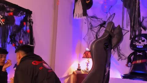 zeus_blaze online show from October 2025 07:49:01 AM