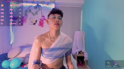zeus_blaze online show from October 2025 09:49:02 PM