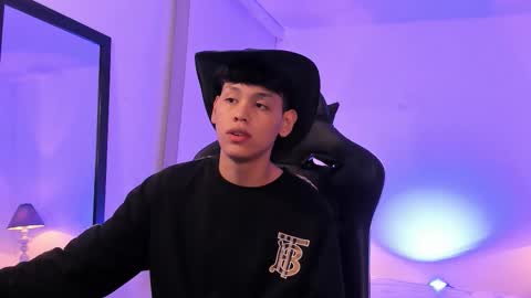 zeus_blaze online show from November 2025 07:29:02 AM