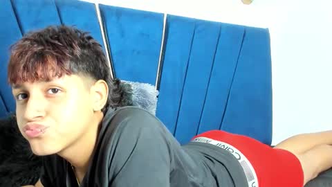 Snapshot of zeusapollofuck chatting on September 2025 09:08:02 PM zeusapollofuck online show from September 2025 09:08:02 PM