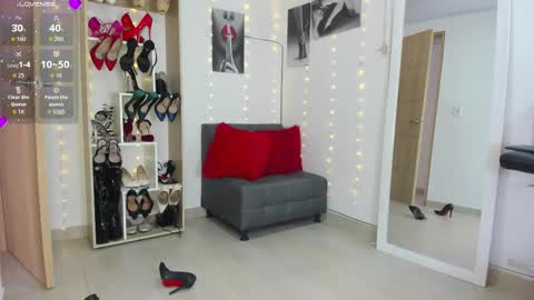 Snapshot of zhara_becherovka chatting on November 2025 03:34:02 PM Zhara online show from November 2025 03:34:02 PM