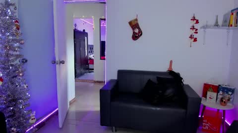 zhoestrong online show from December 2024 10:17:01 PM