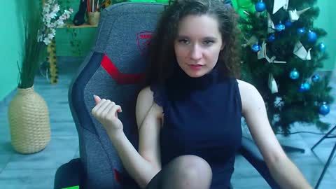 zianichols online show from January 2025 01:32:01 AM