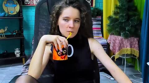 zianichols online show from January 2025 06:41:02 PM