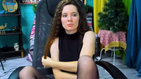 zianichols online show from January 2025 03:26:01 PM