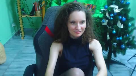 zianichols online show from January 2025 12:41:01 AM