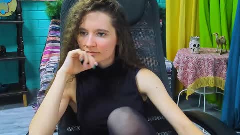 zianichols online show from January 2025 03:32:01 PM