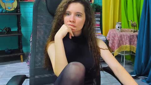 zianichols online show from January 2025 06:34:02 PM