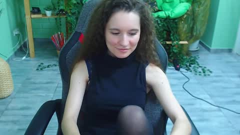 zianichols online show from January 2025 09:36:01 PM