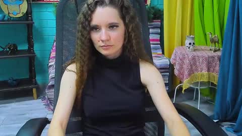 zianichols online show from January 2025 04:12:02 PM