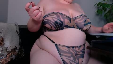 Snapshot of zinacorleone chatting on October 2025 07:55:01 PM zinacorleone online show from October 2025 07:55:01 PM