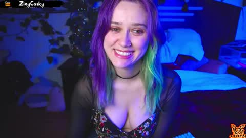 Snapshot of ziny_cosky chatting on September 2025 02:27:01 AM Ziny Cosky online show from September 2025 02:27:01 AM