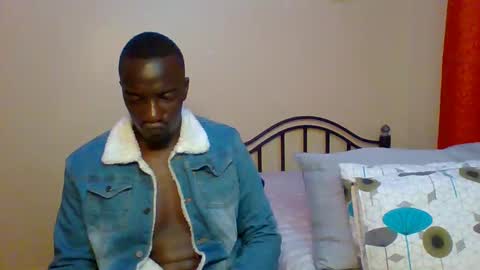 Zlatann2012 online show from January 2025 07:26:02 PM