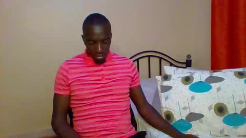 Zlatann2012 online show from February 2025 06:33:01 PM