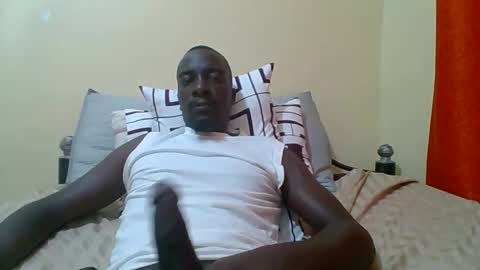 Zlatann2012 online show from October 2025 08:31:01 PM