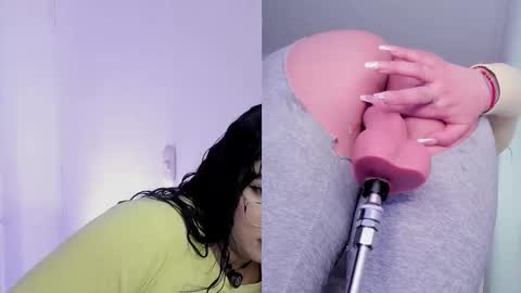 Snapshot of zoe202 chatting on November 2025 11:31:02 AM Zoe 3 online show from November 2025 11:31:02 AM