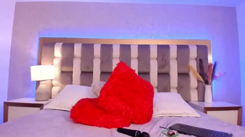 zoe_banks_ online show from March 2025 04:34:02 AM