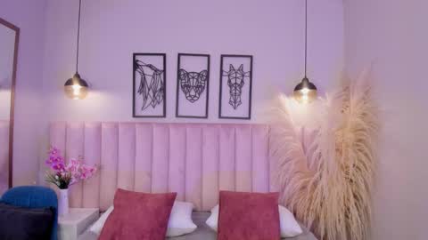 zoe_banks_ online show from September 2025 01:11:01 PM