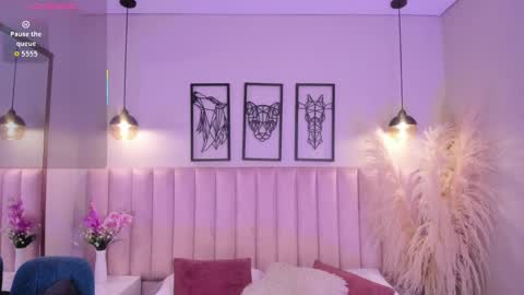 zoe_banks_ online show from September 2025 12:40:02 PM