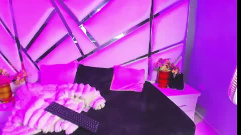 Zoe Browns online show from October 2025 02:21:02 AM