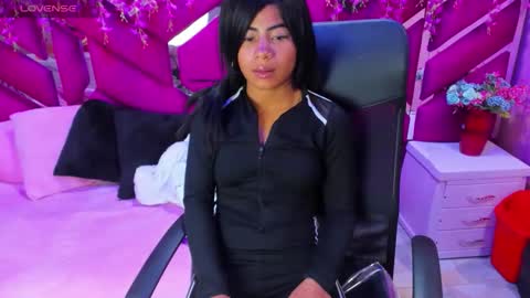 Zoe Browns online show from November 2025 02:55:02 AM