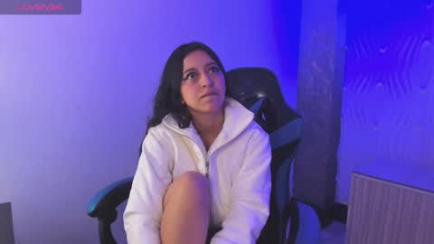 Snapshot of zoe_connor19 chatting on September 2025 08:44:01 PM Z O E online show from September 2025 08:44:01 PM