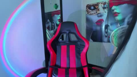 Snapshot of zoe_connor19 chatting on September 2025 08:45:02 PM Z O E online show from September 2025 08:45:02 PM