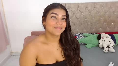 zoe_cute04 online show from September 2025 03:37:01 PM
