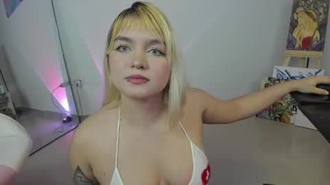 zoe online show from March 2025 12:59:02 AM