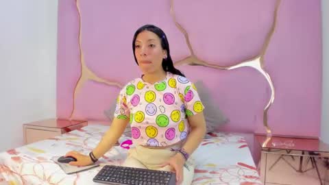 zoe_king19 online show from October 2025 04:20:02 AM