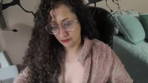 Snapshot of zoe_koller chatting on November 2025 01:16:01 AM Zoe Koller online show from November 2025 01:16:01 AM