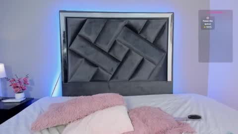 Snapshot of zoe_longhair chatting on November 2025 07:48:02 PM zoe_longhair online show from November 2025 07:48:02 PM