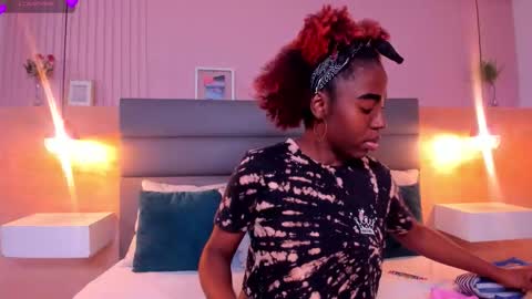 Snapshot of zoe_novakk chatting on October 2025 11:02:01 PM Zoe Novakk online show from October 2025 11:02:01 PM