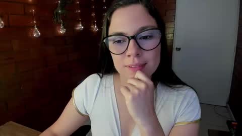Zoe  online show from February 2025 04:31:02 PM