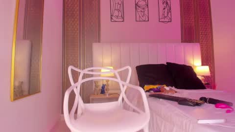 Snapshot of zoe_sky_ chatting on October 2025 11:33:02 AM Hi guys i am Zoe online show from October 2025 11:33:02 AM