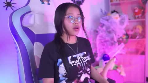 Zoe  online show from October 2025 04:30:01 PM