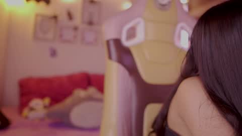 Zoe  online show from October 2025 05:02:02 PM