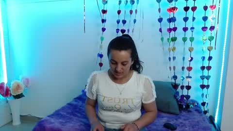 Carolina online show from February 2025 11:59:02 AM
