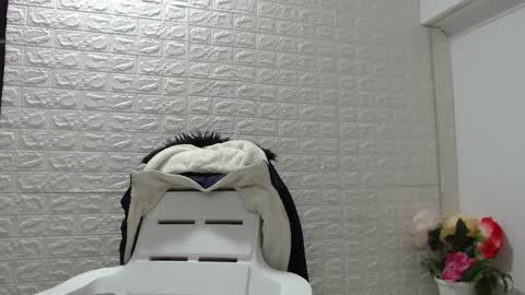 Carolina online show from October 2025 10:52:02 PM