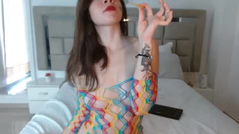 Snapshot of zoecruzz chatting on January 2025 02:14:01 PM ZOE online show from January 2025 02:14:01 PM